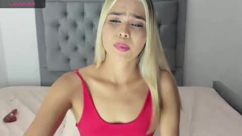 Snapshot of tyfanny19 chatting on 13, 12, 2025 tyfanny19 online show from 13, 12, 2025