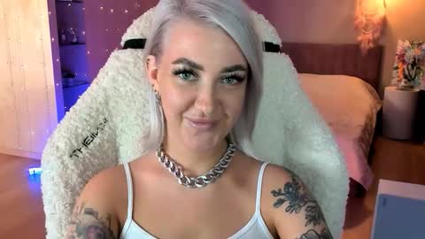 Miley online show from 25, 10, 2025