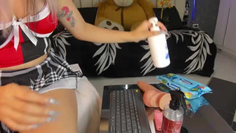  TYLA  online show from 30, 1, 2025