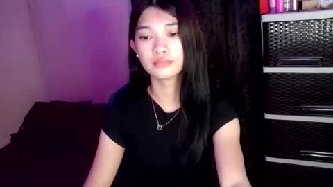 Snapshot of tyladine chatting on 28, 10, 2025 tyladine online show from 28, 10, 2025