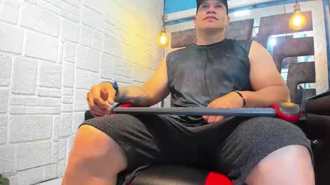 Tyleer Scot online show from 23, 3, 2026