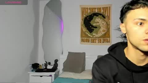 tyler_axel online show from 13, 4, 2026