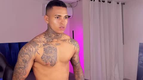 tyler_bell_ online show from 11, 4, 2026