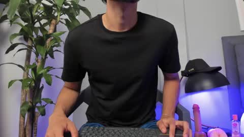 Tyler Fox online show from 16, 7, 2026