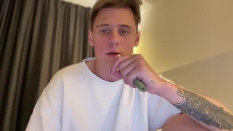 Snapshot of tyler_garrner chatting on 3, 10, 2025 tyler_garrner online show from 3, 10, 2025