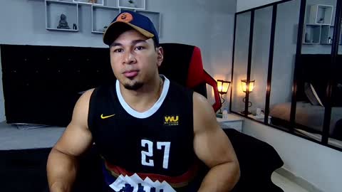 tyler_hank1 online show from 25, 1, 2025