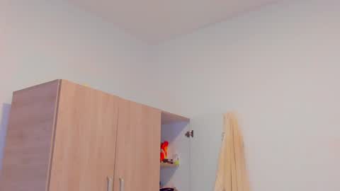     online show from 17, 1, 2025