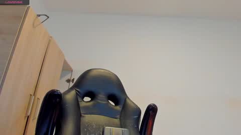     online show from 23, 1, 2025