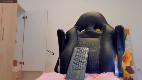     online show from 7, 3, 2025