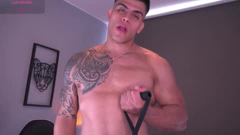 Snapshot of tyler_muscle chatting on 6, 11, 2025 David online show from 6, 11, 2025