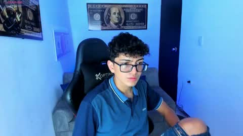   online show from 4, 3, 2025