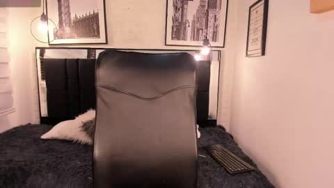       online show from 25, 10, 2025