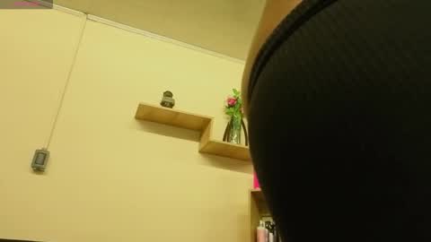 Snapshot of tylla__ chatting on 17, 2, 2026 tylla__ online show from 17, 2, 2026