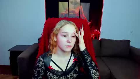 Snapshot of uco_mon chatting on 28, 10, 2025 Uco online show from 28, 10, 2025