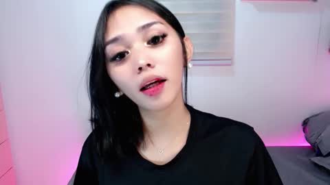 Snapshot of ughliah chatting on 2, 2, 2026 urbbgirl alliah online show from 2, 2, 2026