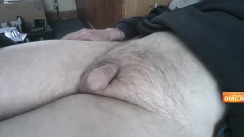 Hairy UK guy online show from 12, 1, 2025