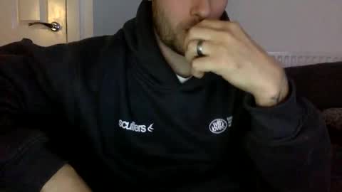 Snapshot of ukboy08x chatting on 28, 4, 2026 ukboy08x online show from 28, 4, 2026