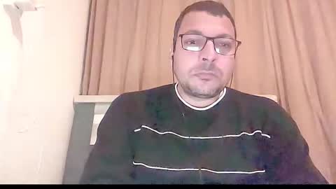 Snapshot of ukhalid82 chatting on 27, 10, 2025 ukhalid82 online show from 27, 10, 2025