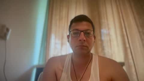 Snapshot of ukhalid82 chatting on 5, 7, 2026 ukhalid82 online show from 5, 7, 2026