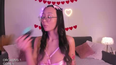 Naomi online show from 6, 2, 2026