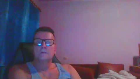 Snapshot of ulmeni4 chatting on 16, 1, 2025 ulmeni4 online show from 16, 1, 2025