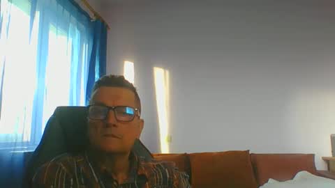 Snapshot of ulmeni4 chatting on 12, 3, 2025 ulmeni4 online show from 12, 3, 2025