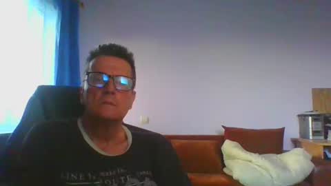 Snapshot of ulmeni7 chatting on 6, 6, 2026 ulmeni7 online show from 6, 6, 2026
