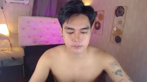 Snapshot of ultimatesexytrans chatting on 12, 11, 2025 Alex online show from 12, 11, 2025