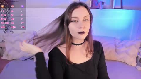 Una  online show from 4, 3, 2025