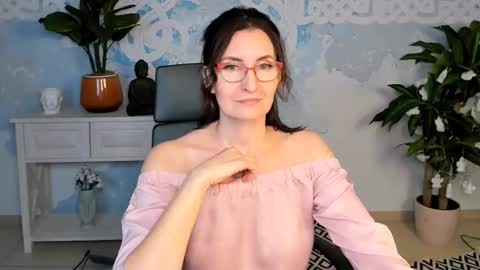 UnaTera online show from 1, 11, 2025