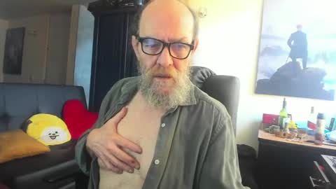 Snapshot of uncle_hottiecb chatting on 1, 6, 2026 Uncle Hottie online show from 1, 6, 2026