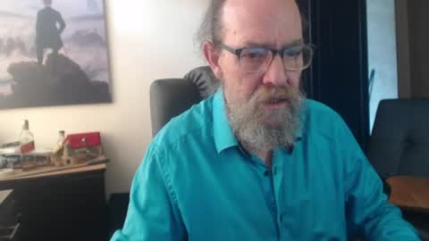 Snapshot of uncle_hottiecb chatting on 28, 6, 2026 Uncle Hottie online show from 28, 6, 2026
