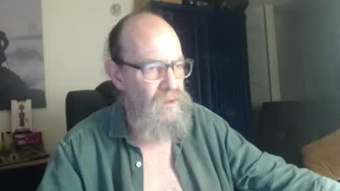 Snapshot of uncle_hottiecb chatting on 12, 7, 2026 Uncle Hottie online show from 12, 7, 2026