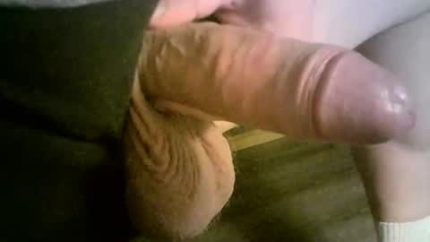 Snapshot of uncut_thick_daddy chatting on 8, 4, 2026 uncut_thick_daddy online show from 8, 4, 2026