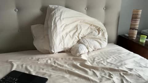 uncutnudist online show from 29, 11, 2025