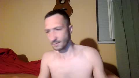 Snapshot of underguy19 chatting on 30, 4, 2026 underguy19 online show from 30, 4, 2026