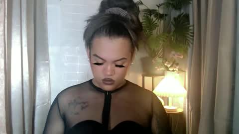 Snapshot of unforgettable_sin chatting on 8, 10, 2025 Bella Shamara Odett online show from 8, 10, 2025