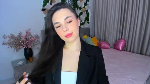 Patricia online show from 8, 3, 2025