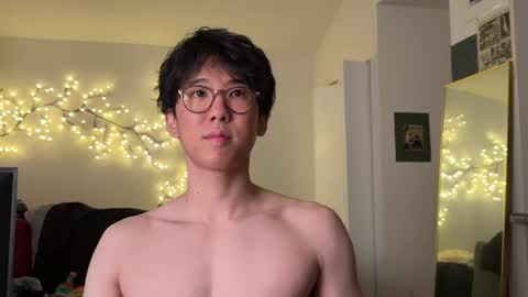 Snapshot of unhingedwang chatting on 20, 10, 2025 wang online show from 20, 10, 2025