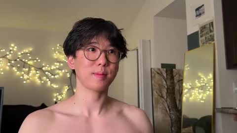 Snapshot of unhingedwang chatting on 3, 11, 2025 wang online show from 3, 11, 2025