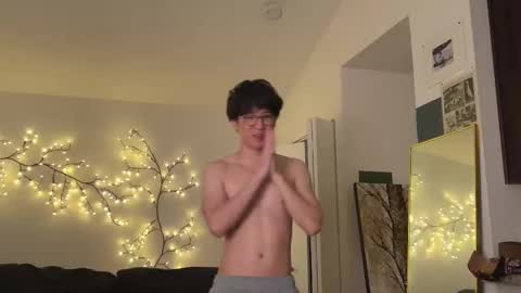 Snapshot of unhingedwang chatting on 9, 11, 2025 wang online show from 9, 11, 2025