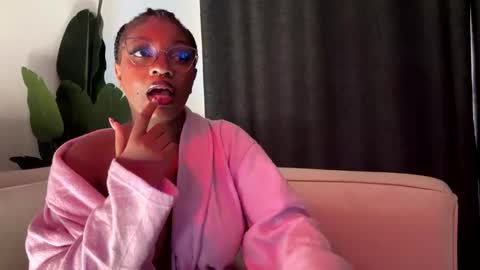 Unholybaddie online show from 13, 5, 2026