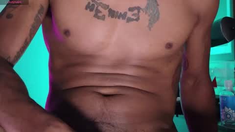 Snapshot of uniballboy chatting on 9, 4, 2026 Uni Ball online show from 9, 4, 2026