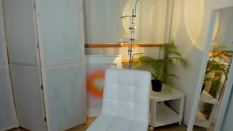 Call me Mira  thumbs up its make me happy online show from 10, 3, 2025