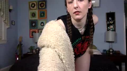Snapshot of unicornfairy55 chatting on 28, 2, 2026 Lola Moonstone online show from 28, 2, 2026