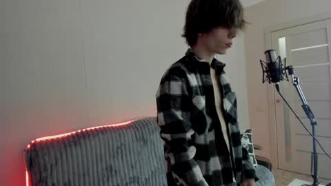 Alex online show from 4, 12, 2024