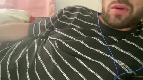 Snapshot of universalstudihoes chatting on 4, 11, 2025 universalstudihoes online show from 4, 11, 2025