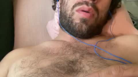 Snapshot of universalstudihoes chatting on 5, 11, 2025 universalstudihoes online show from 5, 11, 2025