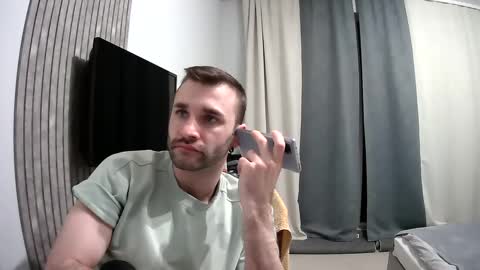 Snapshot of unnknow2024 chatting on 2, 3, 2025 SlavaVibes online show from 2, 3, 2025