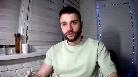 Snapshot of unnknow2024 chatting on 18, 4, 2026 SlavaVibes online show from 18, 4, 2026